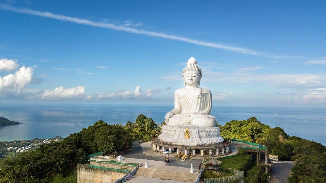 Grande statue de Bouddha