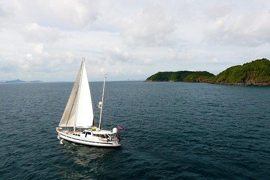 Born Free Yacht